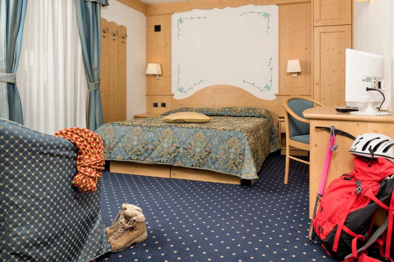 Hotel Garni Lastei Pozza di Fassa Esterno foto