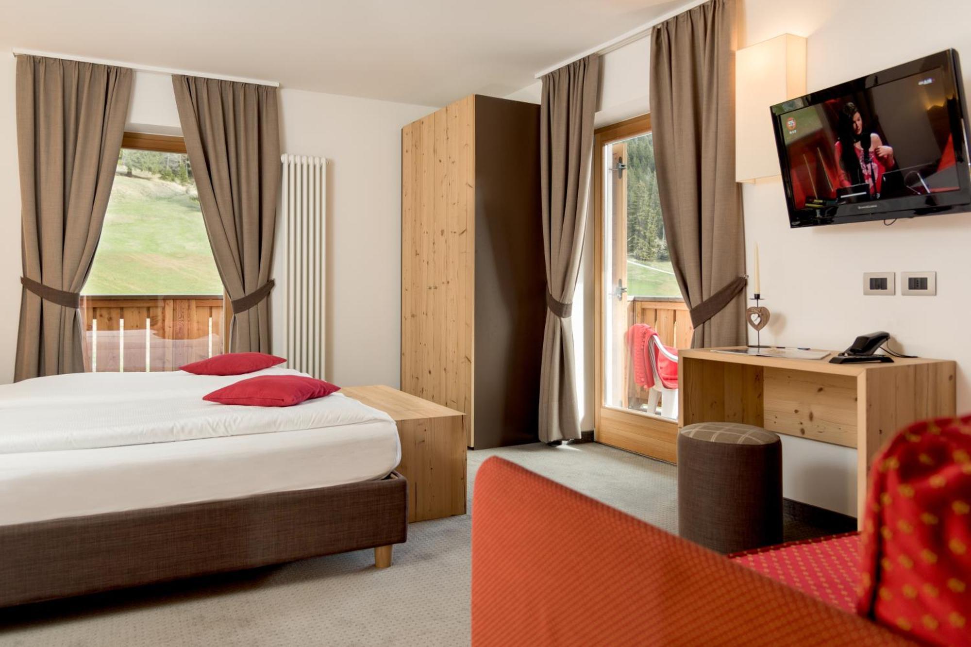 Hotel Garni Lastei Pozza di Fassa Esterno foto