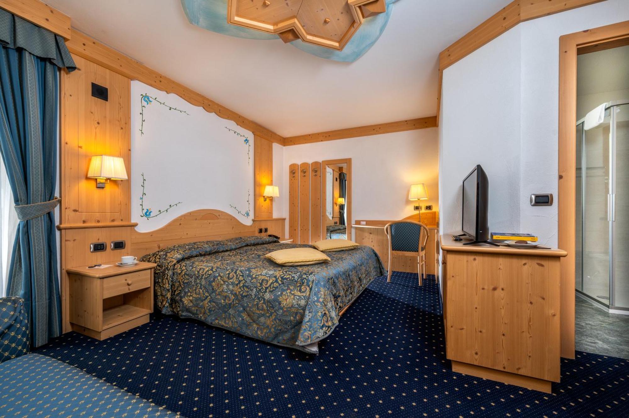 Hotel Garni Lastei Pozza di Fassa Esterno foto