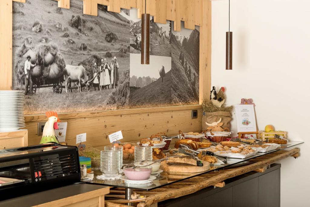 Hotel Garni Lastei Pozza di Fassa Esterno foto
