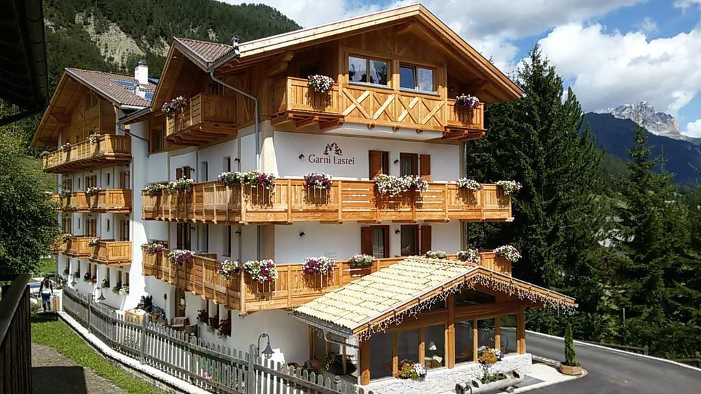Hotel Garni Lastei Pozza di Fassa Esterno foto